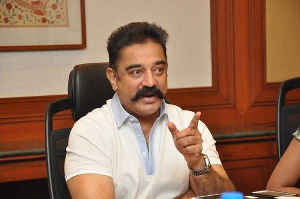 ‘‘கேரளா என்டெ தேசமாக்கும்; பினராயி விஜயன் என் முதல்வராக்கும்!’’ - நெகிழும் கமல்!