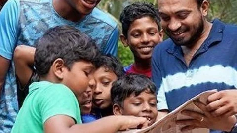 ``சுடானி ஃப்ரம் நைஜீரியா... குடல் அழைக்கும் பசியை மறக்க பந்தாட்டம் பழகினவன் கதை!" - மலையாள கிளாசிக் - 25