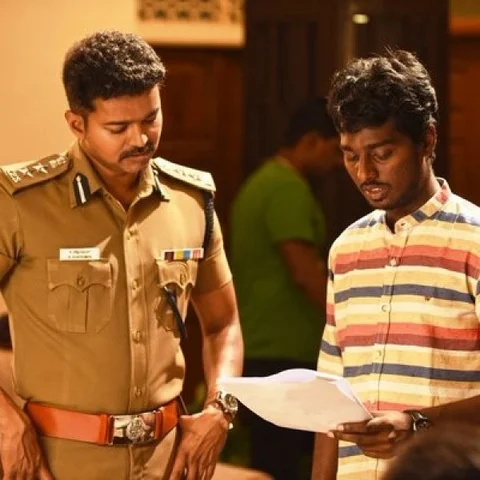 முதல்முறையாக விஜய் மூன்று வேடங்களில் நடிக்கிறார்!? #Vijay61