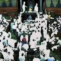மக்களவை திங்கட்கிழமை வரை ஒத்திவைப்பு!