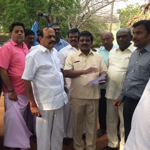“எல்லாத்துக்கும் தி.மு.க தாங்க காரணம்!” – அமைச்சர் கடம்பூர் ராஜு `அடடே' விளக்கம்