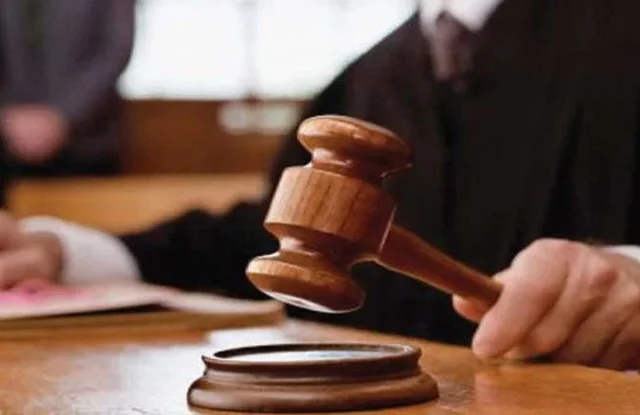 ஞாயிற்றுக்கிழமையில் வேலை செய்யாததால் பணிநீக்கம்!- நிறுவனத்திடமிருந்து ரூ.153 கோடி இழப்பீடு பெற்ற பெண்