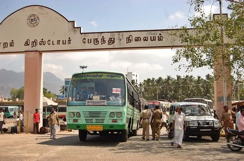 குமரி மாவட்டத்தில் முழு அடைப்பு: 35 பேருந்துகள் உடைப்பு (படங்கள்)