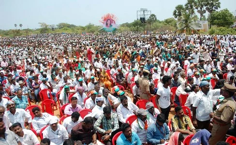 இலங்கைத் தமிழர்களுக்காக காங்கிரஸ் அதிகமாக செய்துள்ளது: கன்னியாகுமரியில் சோனியா பிரசாரம்