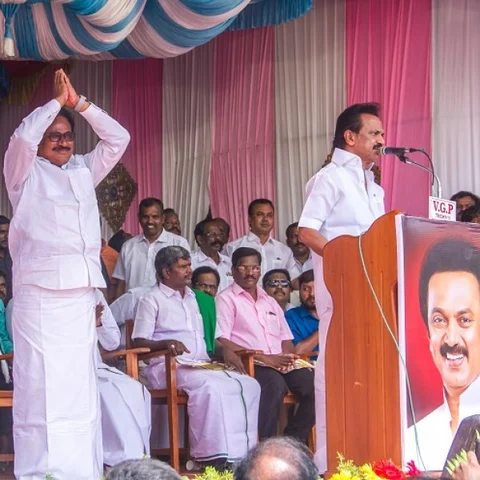 `இது முதல்வர் பேசும் பேச்சா... நாலாந்தர பேச்சாளர்களைவிட மோசம்!' - கொதித்த ஸ்டாலின்