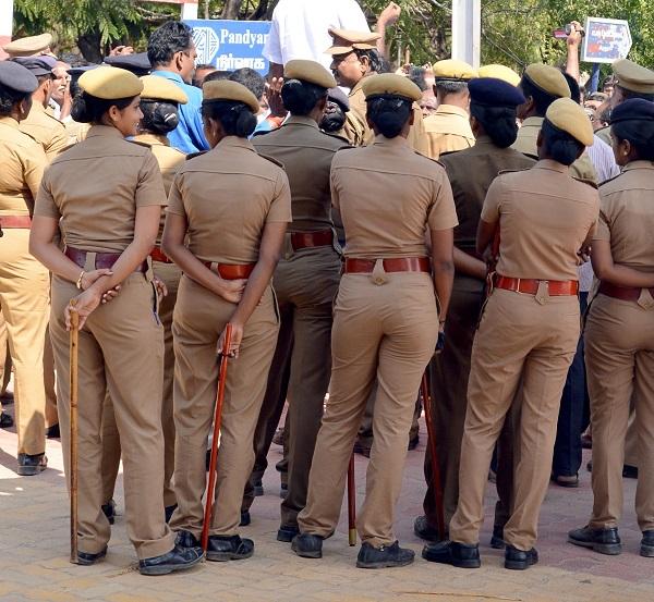 `காஞ்சிபுரம் காவலர் பயிற்சி பள்ளியில் நடப்பது என்ன?’ - வெளிச்சத்துக்கு வந்த அதிர்ச்சி தகவல்கள்