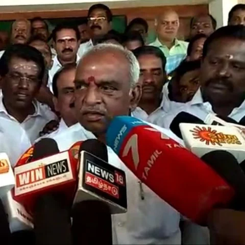 `ஒட்டுமொத்த இந்தியாவும் மோடி ஆட்சிக்கு வரணும்னு விரும்புது!’- பொன்.ராதாகிருஷ்ணன்
