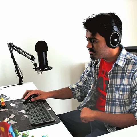 “யூ டியூப் விமர்சகர்களைப் பார்த்து, ஒரு விரக்தியிலதான் ‘மூவிங் இமேஜஸ்’ ஆரம்பிச்சேன்” - கிஷோர்