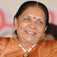 குஜராத் புதிய முதல்வராகிறார் ஆனந்தி பென்!