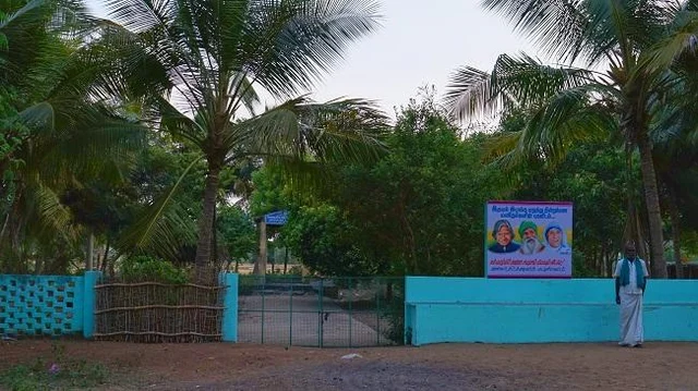 சுடுகாட்டை நந்தவனமாக மாற்றிய கடலூர் கூலித் தொழிலாளி! - நெகிழவைக்கும் பின்னணி #MyVikatan