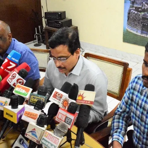 ‘‘362 பதற்றமான வாக்குச்சாவடிகள்; 39 பறக்கும் படை!’’ - நாடாளுமன்றத் தேர்தலுக்கு தயாரான வேலூர்