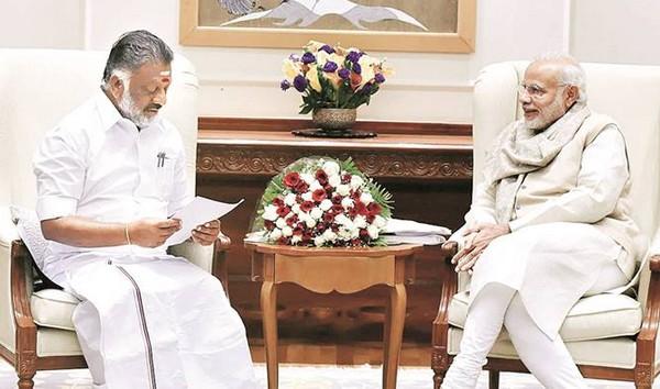 `பன்னீர் மூலமாகச் சாதித்துக்கொண்டார் மோடி!' - வாரணாசி பயணத்தின் நோக்கம் என்ன?