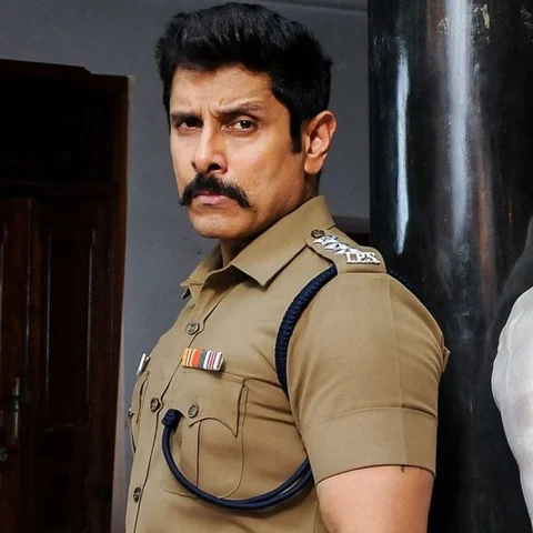 "ஆறுச்சாமி... ராம்சாமி... போதும் சாமி..!" - 'சாமி 2' விமர்சனம் #Saamy2