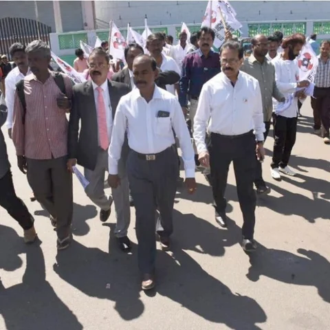 `ஆளுக்கு 50 சென்ட் நிலம் வாங்கிக் கொடுப்போம்!’ - நீலகிரி மக்கள் நீதி மய்யம் வேட்பாளர் வாக்குறுதி