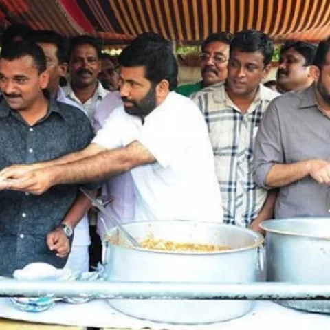 மாட்டிறைச்சித் தடை எதிரொலி... கேரளாவில் 210 இடங்களில் மாட்டிறைச்சித் திருவிழா!