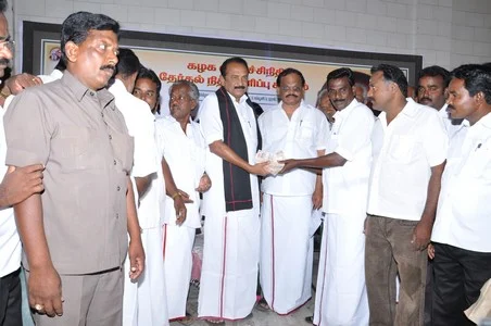 'டெசோ' கருணாநிதியின் ஏமாற்று வேலை: வைகோ சொல்கிறார்