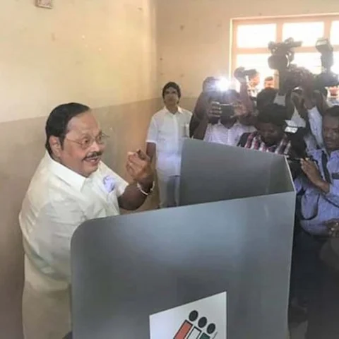‘‘வாக்குப்பதிவின்போதும் ஐ.டி ரெய்டு; இது ஜனநாயக நாடா?’’ - துரைமுருகன் ஆவேசம்