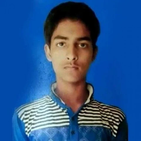 `ஜம்மு-வில் தாக்குதல் இருக்கும்ப்பா; வறுமையால் உன்ன அனுப்புறேன்!'- தாய் சொல்லைத் தட்டாத வாலிபர் பலியான சோகம்