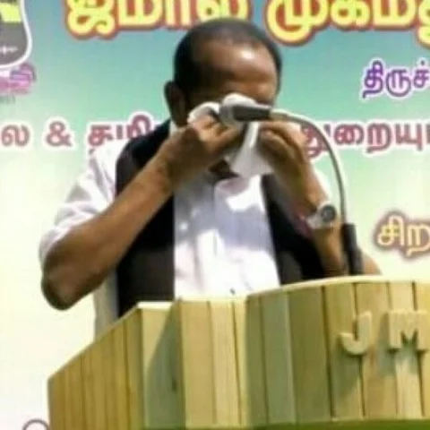 `இன்னும் கொஞ்ச காலம்தான் உயிரோடு இருப்பேன்' - மேடையில் கதறிஅழுத வைகோ