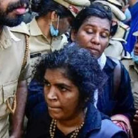 சபரிமலை ஏறிய 2 பெண்கள்! - பின்னணியில் சிறிய அறிவியலும் பெரிய குழுவும்