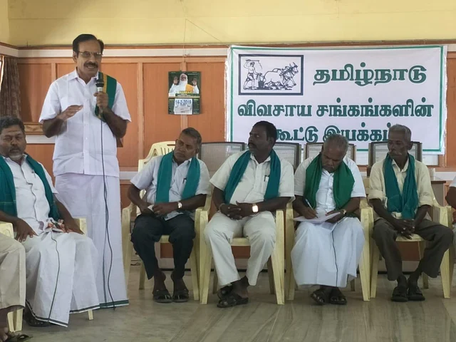 `பி.ஜே.பி, காங்கிரஸை தமிழகத்தைச் சேர்ந்த கட்சிகள் ஒதுக்க வேண்டும்!’ - குரல் கொடுக்கும் விவசாயிகள் சங்கம்