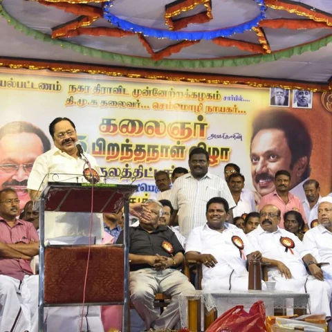 `இப்போது நடப்பது ஆட்சியில்லை; வெறும் காட்சிதான்!’ - கலகலத்த துரைமுருகன்