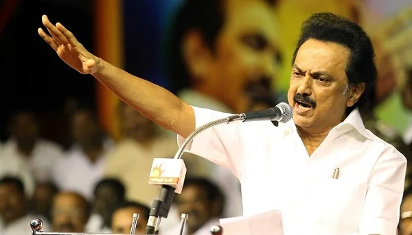 `எடப்பாடி பழனிசாமி மீது நடவடிக்கை!’ - ஆளுநர் மாளிகை முன்பு கண்டனப் போராட்டம் நடத்தும் தி.மு.க
