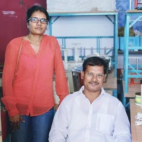 ``திருட்டுப் பொருள்களைப் போல நாப்கின்களை வாங்க வேண்டியதில்லை!’’ - பேட் உமன் மாயா