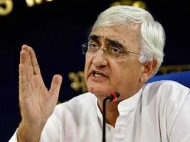 புகாரை நிரூபித்தால் பதவி விலகத் தயார்: சல்மான் குர்ஷித்