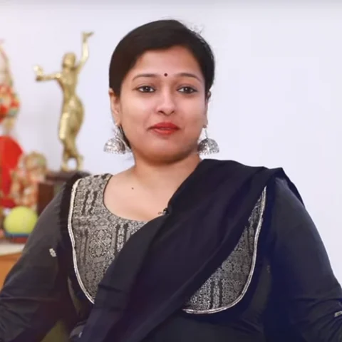 ``குழந்தை, குடும்பம்னு வாழ ஆசையா இருக்கு!" - `பிக் பாஸ்' காயத்ரி