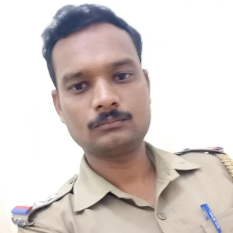 பழனி அருகே விபத்தில் தாய் பலி... - ஒரு லட்சம் செலவு செய்து சிறுவனை காக்கும் போலீஸ் எஸ்.ஐ!