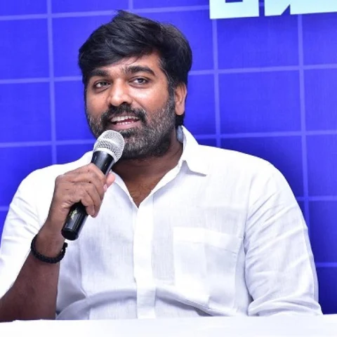 `பெண்கள் கடவுளுக்கு நிகரானவர்கள்! - சபரிமலை விவகாரத்தில் விஜய் சேதுபதி கருத்து