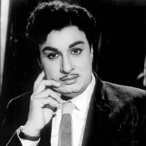 வசூல் சக்கரவர்த்தி எம்.ஜி.ஆரின் வசூலாகாத படங்கள்... என்ன காரணம்? - ஒப்பனையும் ஒரிஜினலும்! எம்.ஜி.ஆர் 100 #MGR100 அத்தியாயம்-14