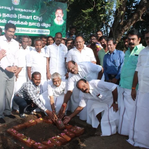 `அரசியலில் விமர்சனம் வேறு; கூட்டணி வேறு!’ - முன்னாள் அமைச்சர் வைத்திலிங்கம்