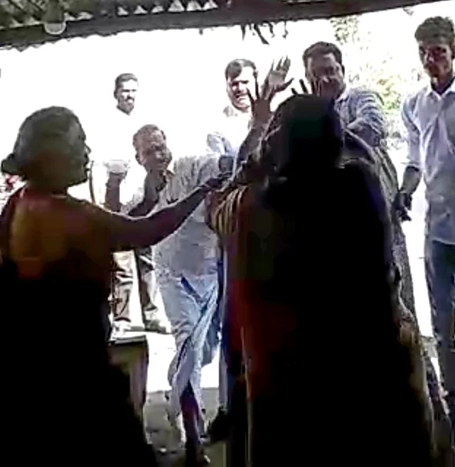 கடையை உடனே காலி செய்யுங்கள்! பெண்களை அடித்து, உதைத்து தி.மு.க-வினர் அடாவடி