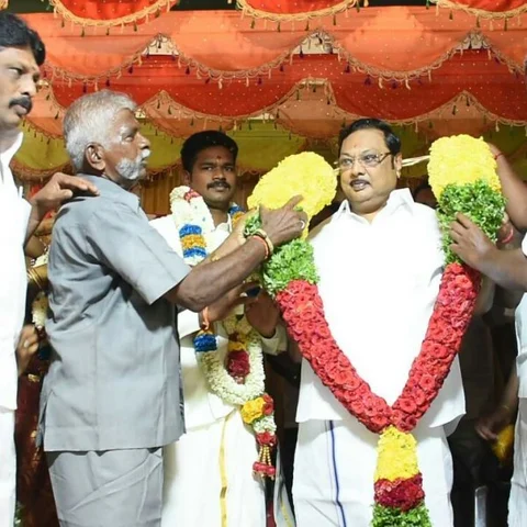 `நானாக வெளியேறவில்லை!'- அழகிரி பேட்டி