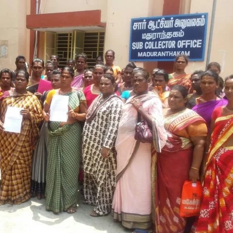 ''எங்களுக்கு வாடகைக்குக்கூட வீடுகள் கொடுப்பதில்லை!'' வருந்தும் திருநங்கைகள்