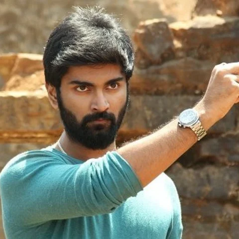இரண்டு தேசிய விருதுகளை வென்ற தமிழ் படத்தின் ரீ-மேக் - தெலுங்கில் அறிமுகமாகும் அதர்வா!