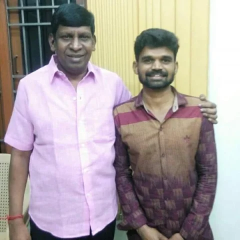 `` `நாய் வாயன் முதல்ல, பன்றிவாயன் கடைசி'னு ஆர்டர் போட்டுக்கொடுத்தார், வடிவேலு!" - `ஏறிவாயா' ஷேக்