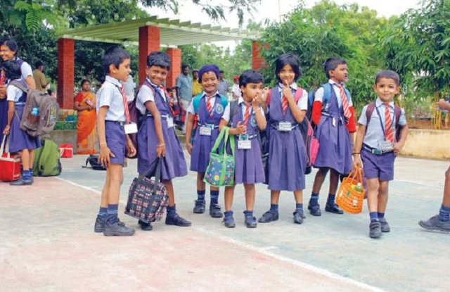 உங்கள் பிள்ளைக்கான பள்ளியைத் தேர்ந்தெடுக்க இவற்றையெல்லாம் செக் பண்ணுங்க! #EducationalTips
