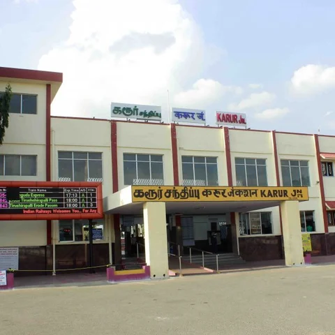 ஓடும் ரயிலில் அலறிய பயணிகள்! - கழிவறைக்குள் நடந்த துயரச் சம்பவம்