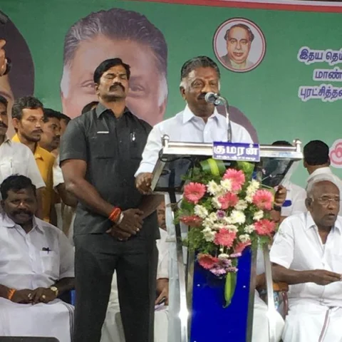 `தினகரன் ஆதரவு எம்.எல்.ஏக்கள் நால்வர் என்னை சந்திக்க தூதுவிட்டனர்!’ - ஓ.பி.எஸ் ஓபன்டாக்!