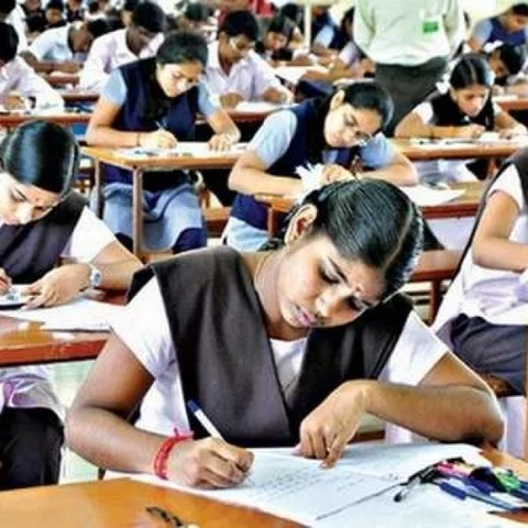 'சூஸ் தி பெஸ்ட்' இல்லை... 'கோடிட்ட இடத்தை நிரப்பு' இருக்கு! ப்ளஸ் டூ பொதுத்தேர்வு மாற்றங்கள்