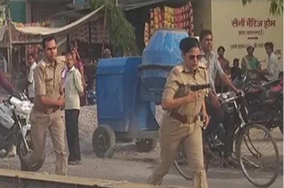 40 நிமிட திக் திக் சேஸிங்... ஒரே இரவில் `லேடி சிங்கம்'... - சினிமா பாணியில் ரவுடியைப் பிடித்த பெண் இன்ஸ்பெக்டர்!