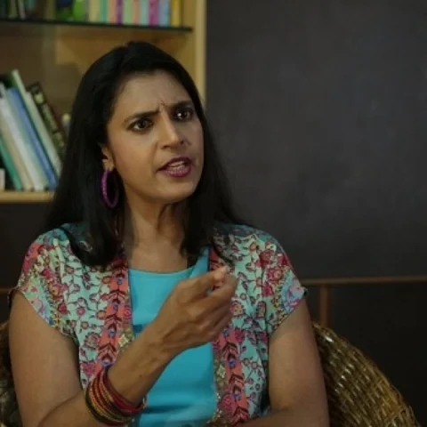 ‘வழவழா கொழகொழானு இல்லாம ரஜினி தைரியமா பேசணும்!’ - கஸ்தூரி அகெய்ன்