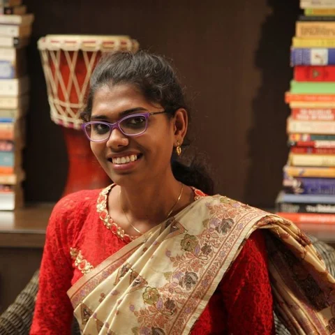 ``காதலிக்கிறேன்.. திருமணம் செஞ்சுப்பேனானு தெரியாது..!" - திருநங்கை கிரேஸ் பானு