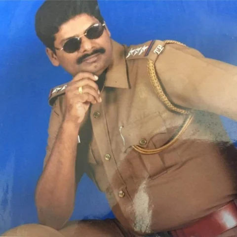 இன்ஜினீயரை மிரட்டி ரூ.10 லட்சம் `செக்'- சென்னை இன்ஸ்பெக்டர் மீது வழிப்பறி வழக்கு பதிவு!
