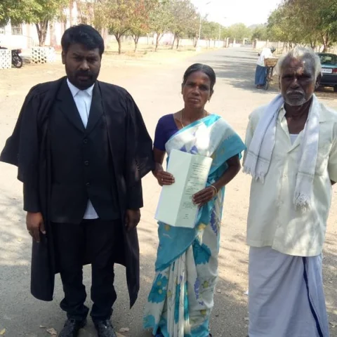 `நாமக்கல் செல்ல பயமா இருக்கு’ - கோகுல்ராஜ் வழக்கை சேலம் நீதிமன்றத்துக்கு மாற்ற அவரின் தாய் மனு