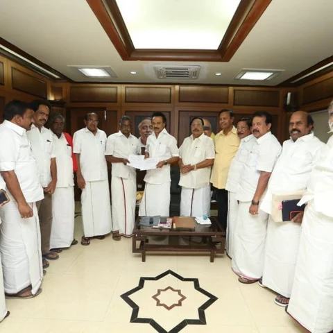 தி.மு.க கூட்டணியில் எந்தெந்தத் தொகுதிகளில் யார் யார்?! - பட்டியல் இதோ!