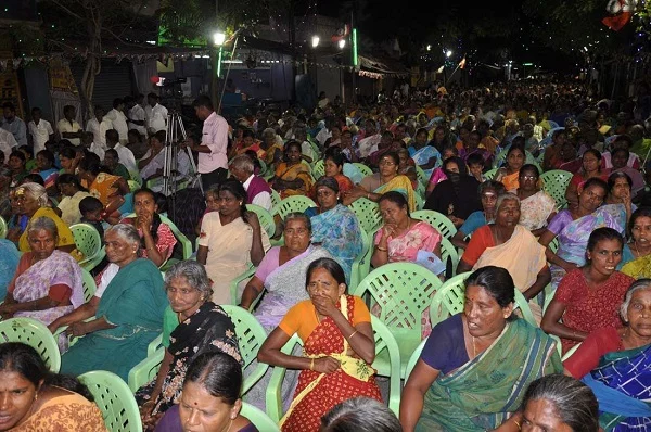 'எனக்காக சின்னம்மா காலில் விழுந்தார் பன்னீர்செல்வம்... ஏன் தெரியுமா?' - கொதிக்கும் தம்பிதுரை